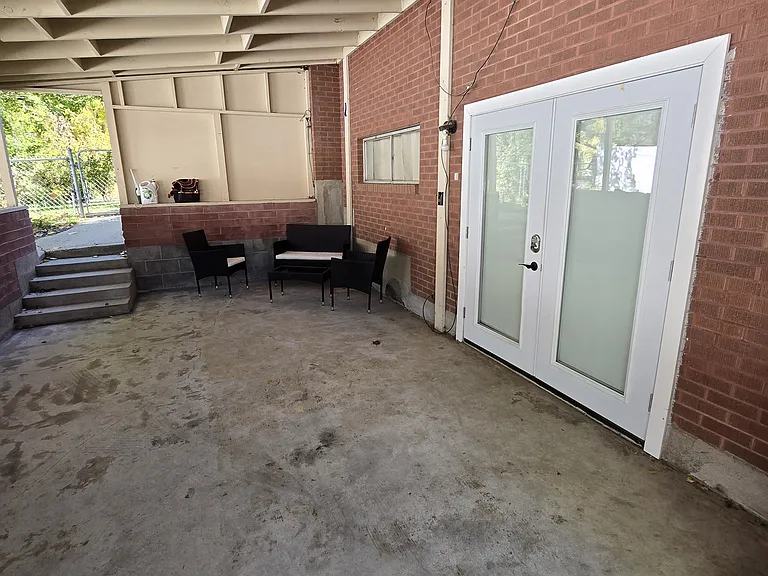 4624 S Meadow Rd — Photo 3