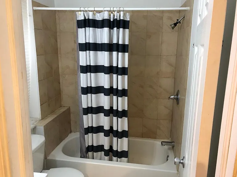 1525 W Girard Ave #2F — Photo 8