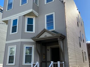 77 Harbor View St FLOOR 2, Dorchester, MA 02125