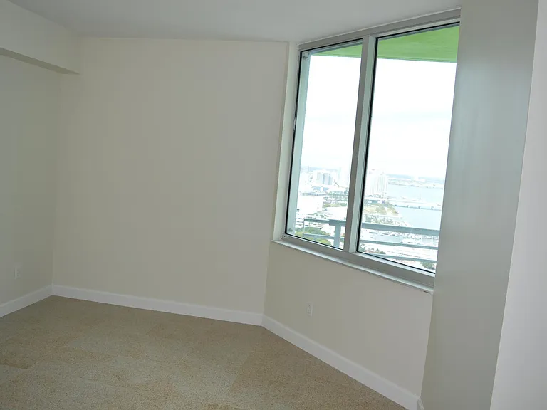325 Biscayne Blvd #4122 — Photo 4