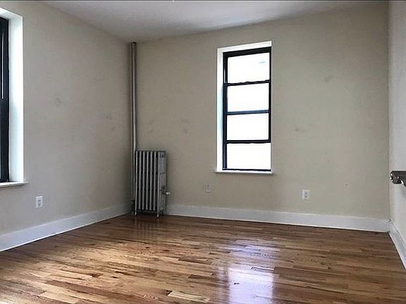 4th image of 60 Clarkson Ave #2O