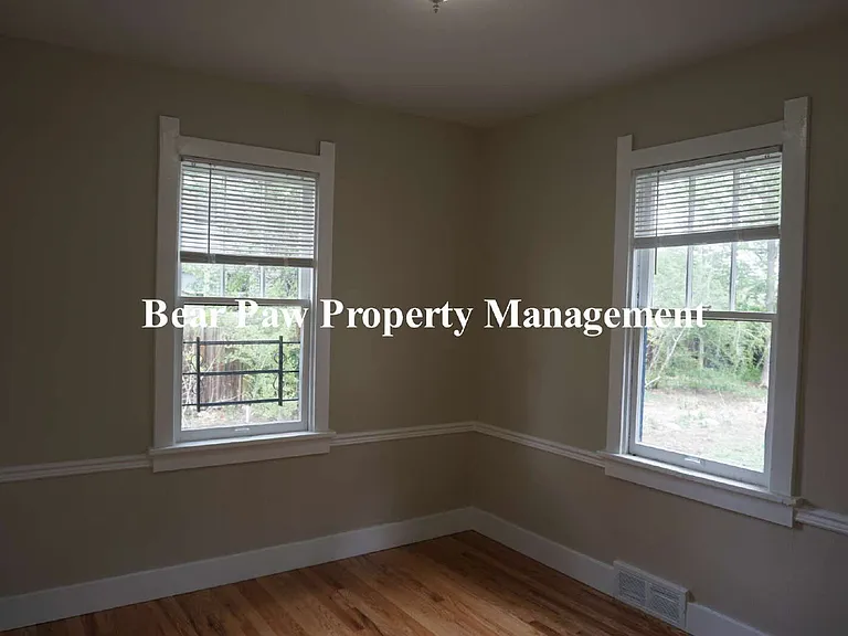 1390 Reed St — Photo 8