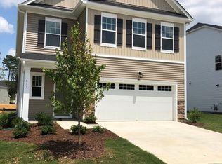 813 Matterhorn Dr, Fuquay Varina, NC 27526