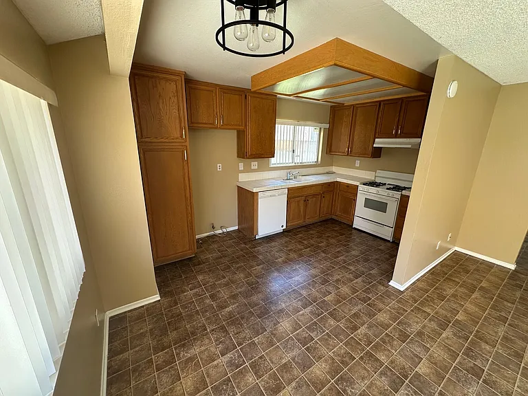 2726 Coria Pl — Photo 12