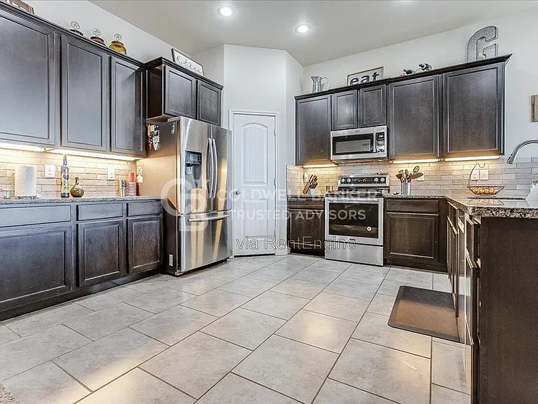 13612 Waco Ave — Photo 7