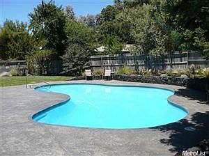 5th image of 3241 Country Club Dr