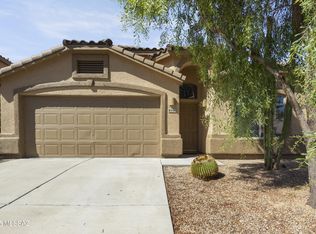 8901 N Misty Brook Dr, Tucson, AZ 85743