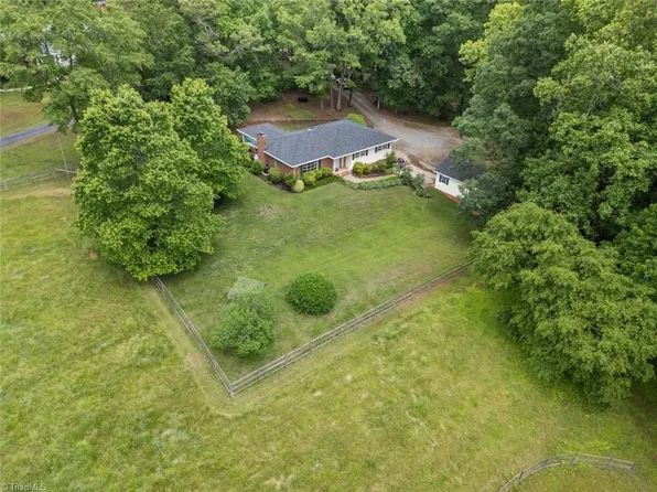 515 Hopkins Rd, Kernersville, NC 27284