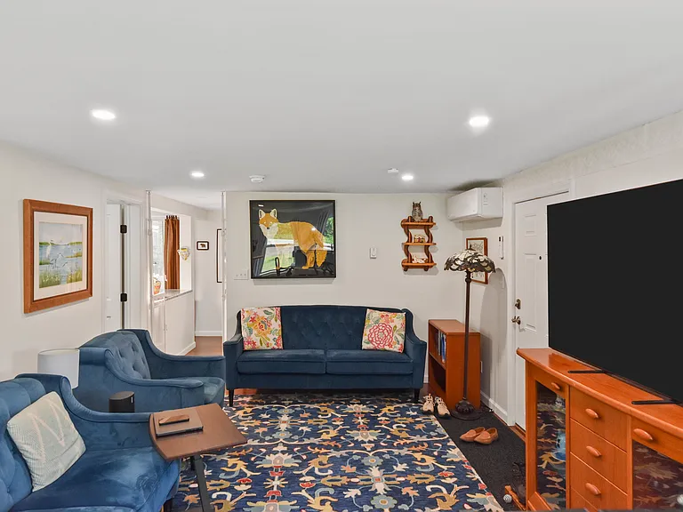 McKinley St — Photo 1