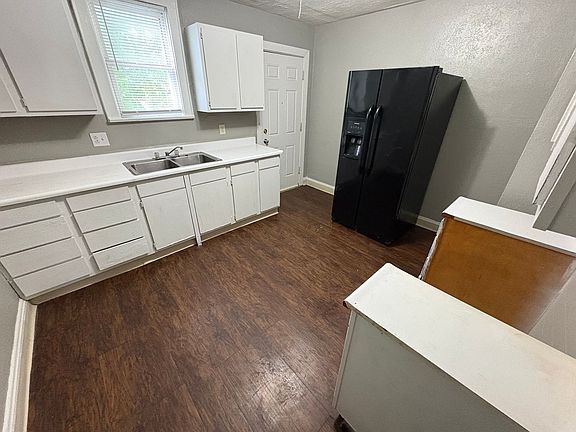 4th image of 461-463 S Wayne Ave #461