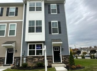 41 Cardinal Ct, Essex, MD 21221