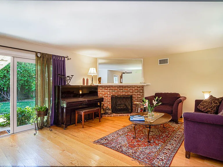 6706 Capistrano Ave — Photo 5