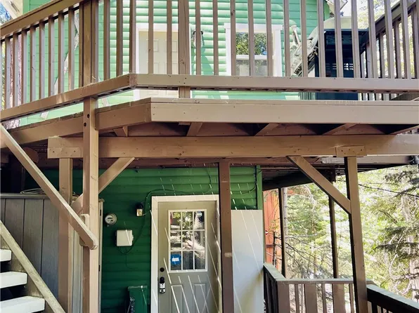 2389 Rim Of The World Dr, Running Springs, CA 92382