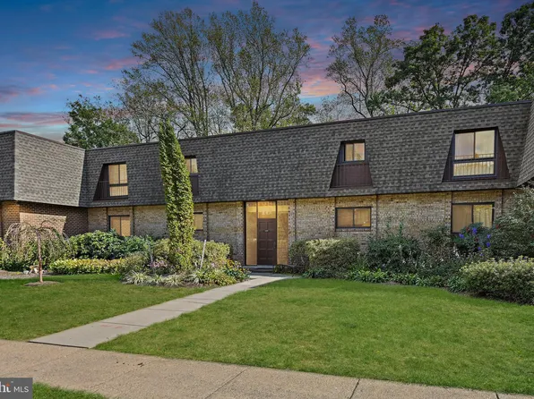 11619 Vantage Hill Rd Unit 1A, Reston, VA 20190