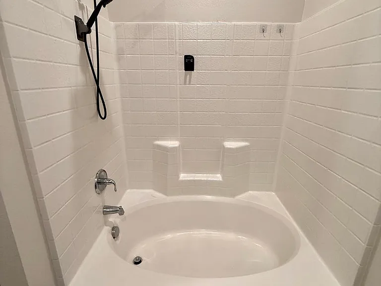 1404 Monterey Dr — Photo 11