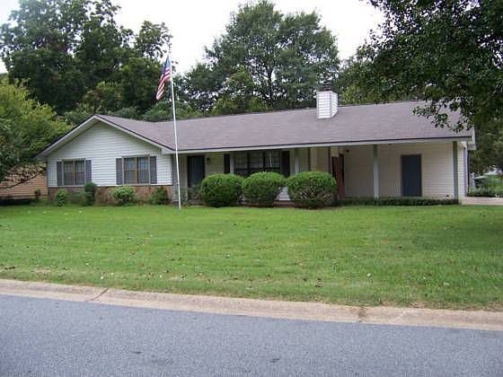 1st image of 102 Renoir Ln