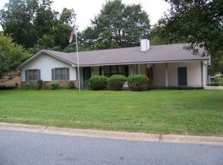 102 Renoir Ln, Warner Robins, GA 31088