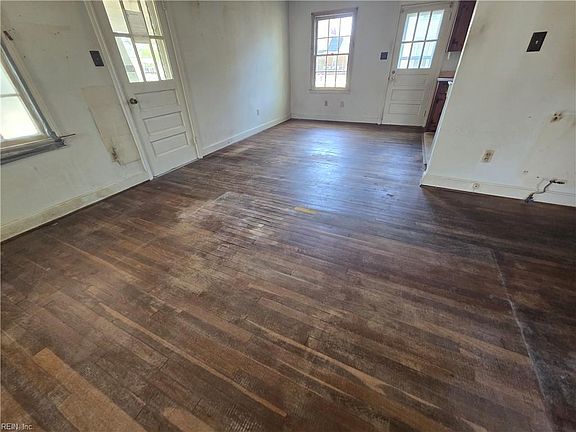 3rd image of 209 Malita St