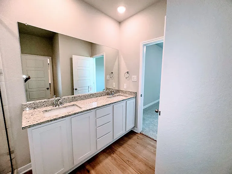801 Staglin St #A — Photo 52