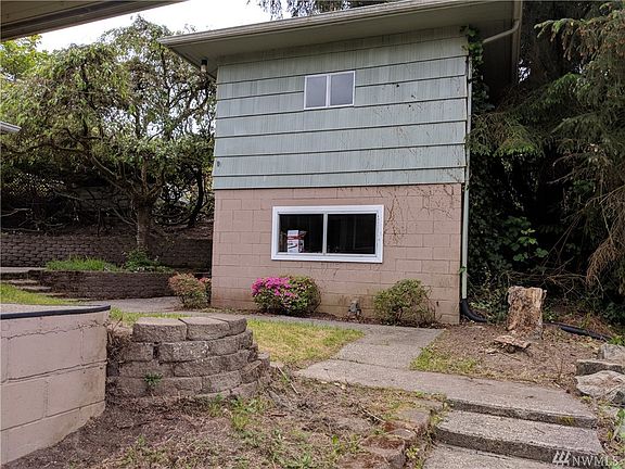 Detached garage with area below for storage