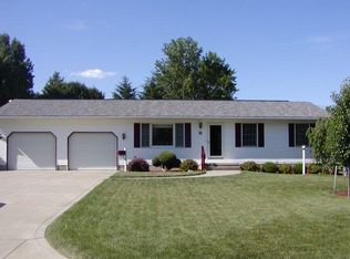 9 Ray Rd, Shelby, OH 44875