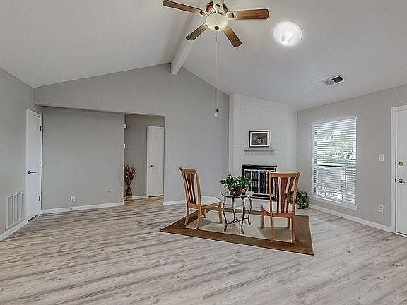2nd image of 1119 Granada Hills Ct NE