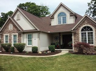 2855 Brookfield Dr, Barberton, OH 44203