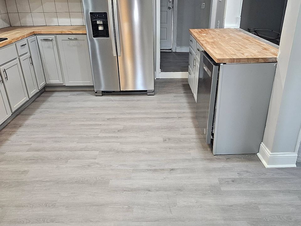 1st image of 4404 E 9th St