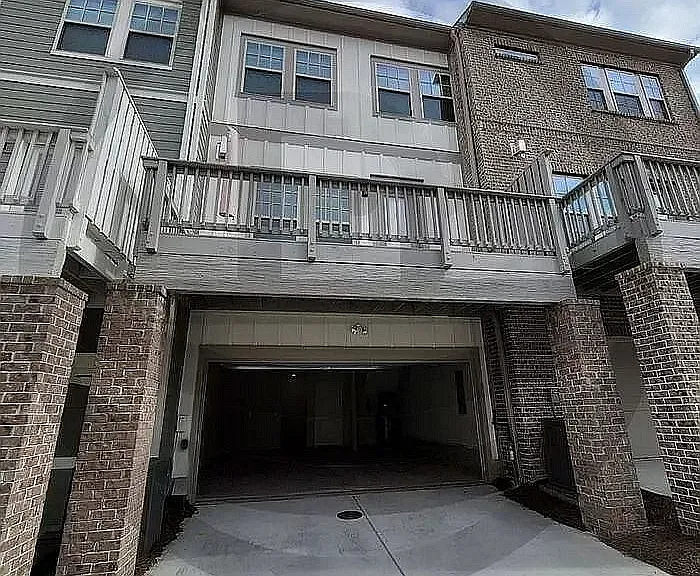 2565 Morehead St — Photo 22