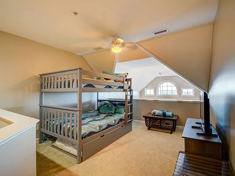205 Summer Winds Pl — Photo 15