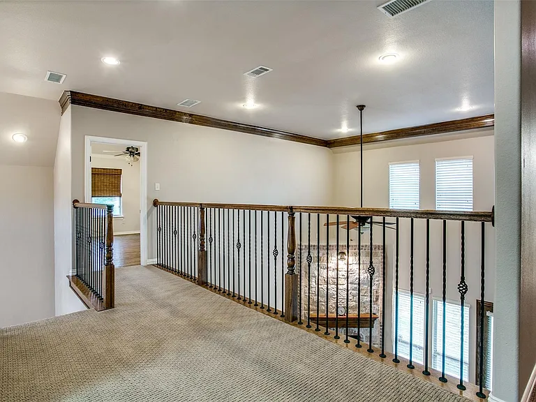 1805 Castle Ct — Photo 27