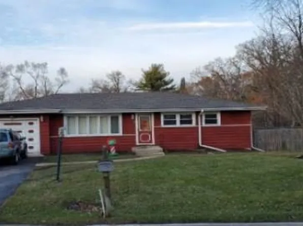 30W440 Mulberry Dr, West Chicago, IL 60185