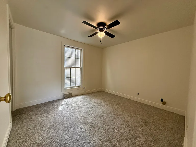 221 Lexington Ave #1 — Photo 11