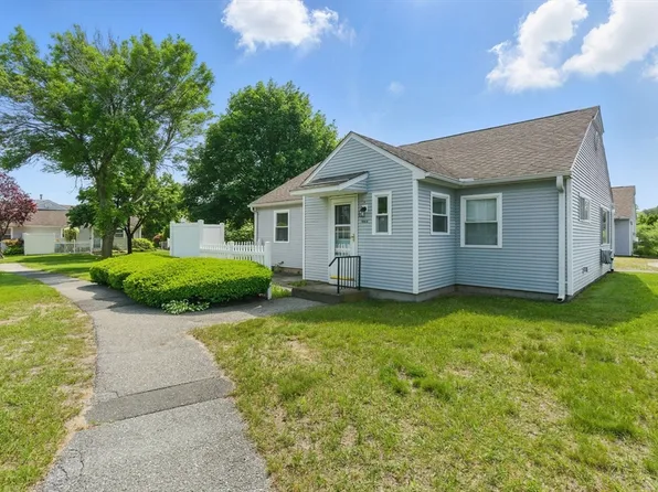 1064 James St Unit 1064, Chicopee, MA 01022