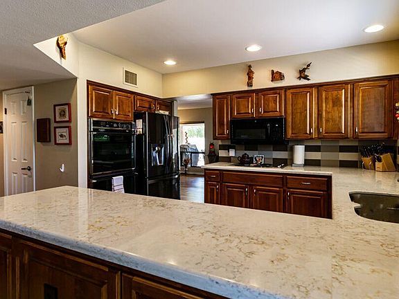4th image of 64353 E Golden Spur Ct
