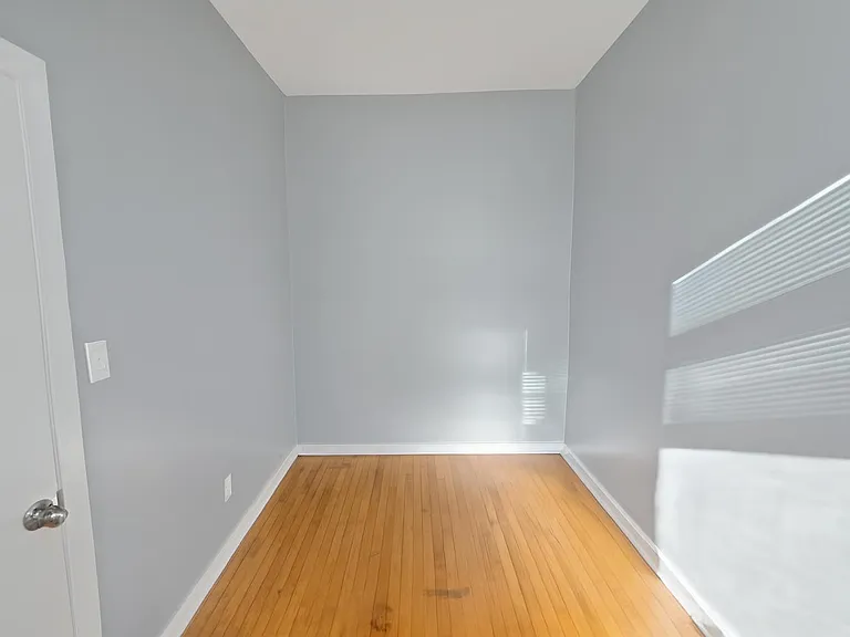 1215 S Homan Ave #3F — Photo 2