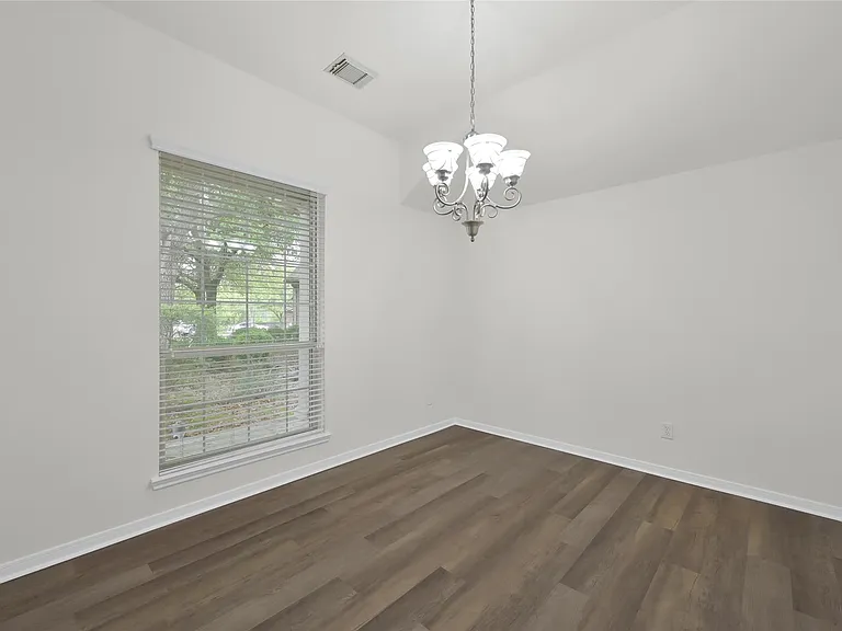 10 Barker Ridge Ct — Photo 5