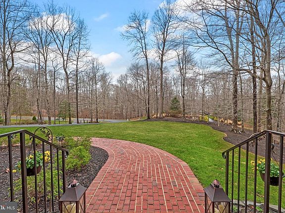 4th image of 7969 Pinnacle Ridge Dr