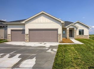 11021 N 169th St, Bennington, NE 68007