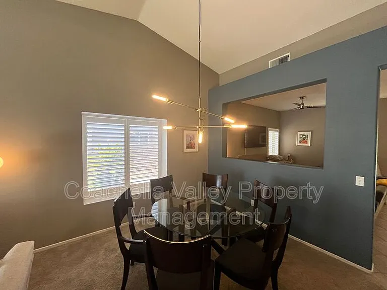 2162 Shannon Way — Photo 36