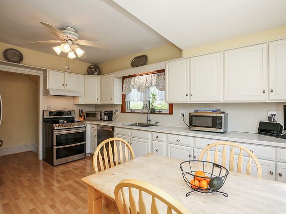 Stainless Appliances, Door to Pantry, Many Cabinet