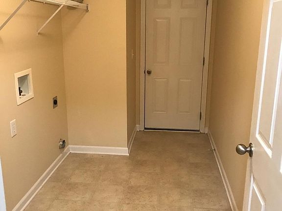 5th image of 776 Burgess Ave