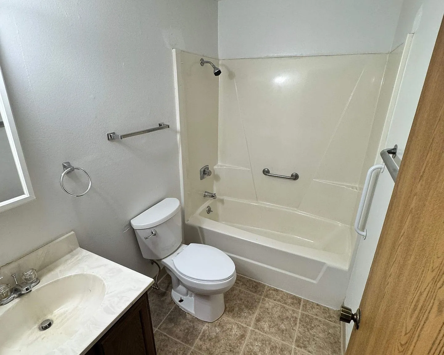 Boone 12-Unit (Avon View) — Photo 4