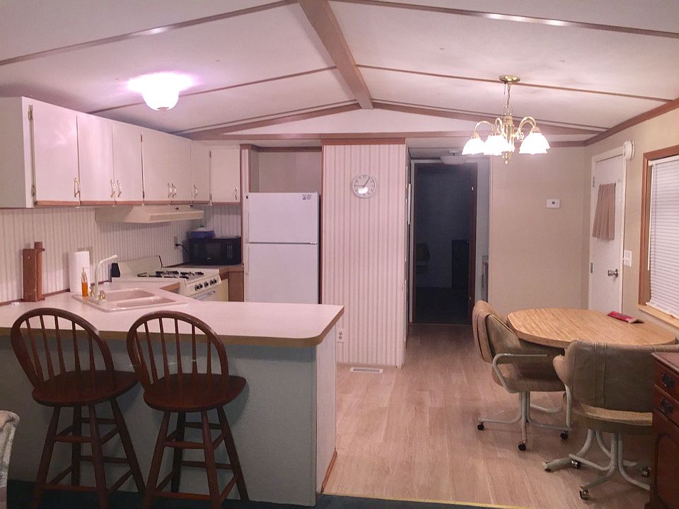 Large Pantry & Cabinets 