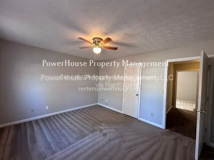 502 Oakwood Ct — Photo 14