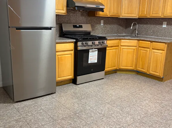 117-17 14th Ave #1, College Pt, NY 11356