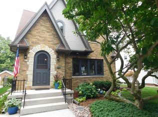 422 Clifton Ave, Sheboygan, WI 53083