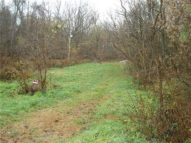 2nd image of 464 Turkey Hollow Rd