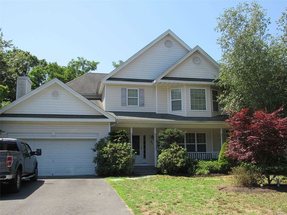 1st image of 41 Maple Wood Ln