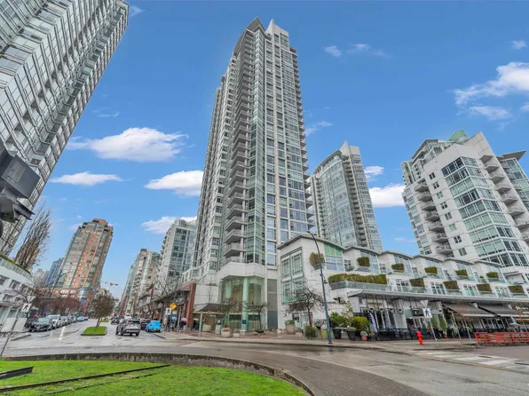 1199 Marinaside Cres #1506, Vancouver, BC V6Z 2Y2